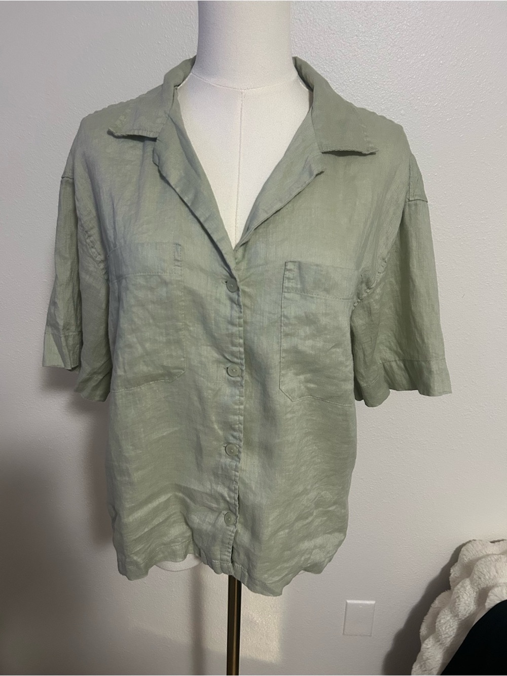H&M Sage Green Linen Button-Down Shirt